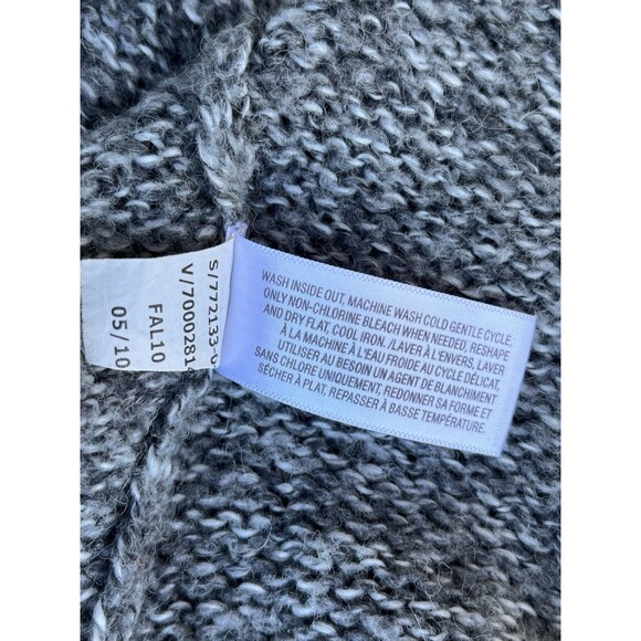 Old Navy Women's V-Neck Cardigan XL Gray Button Up Short Sleeve Chunky Sweater - Picture 6 of 7